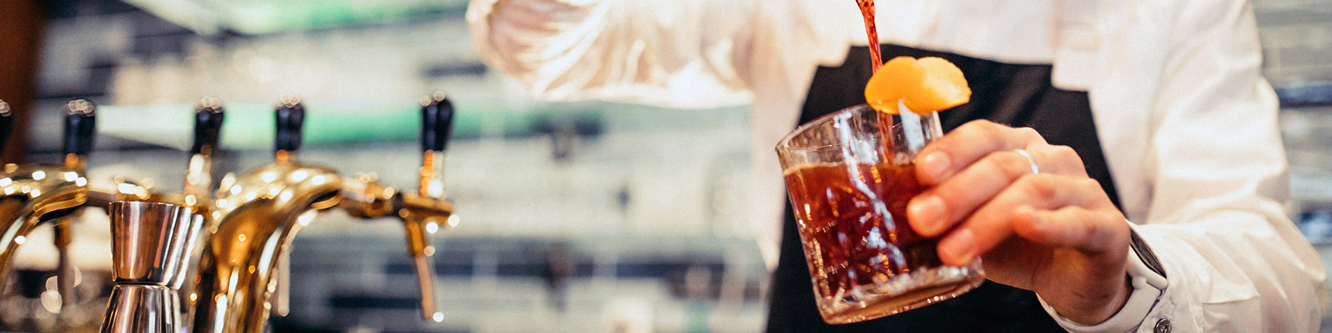 Cum echipezi complet un bar?