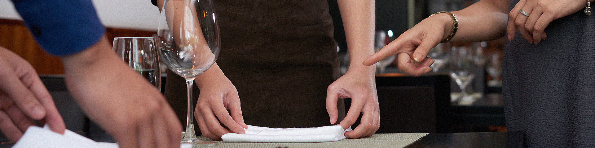 Cum formezi și gestionezi personalul unui restaurant: de la bucătari la barmani